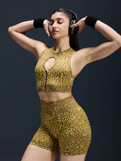 Powerista 两件套 + 基本款背心和短裤套装 + 吸湿排汗面料 + 豹纹设计 / 基本款 / 黄棕色豹纹提花 / 运动服套装 / 健身 / 瑜伽 无缝