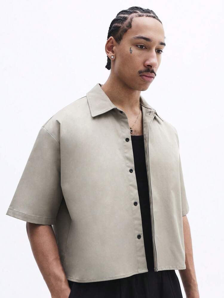 Kurzarm-Shacket mit Knopfleiste und offener Vorderseite