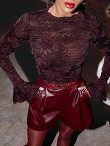 Lavishia 女士提花喇叭袖修身时尚蕾丝性感上衣，适合情人节、春季、婚礼宾客、外出等场合，长袖款式。 - 酒紅色 - 查看 6