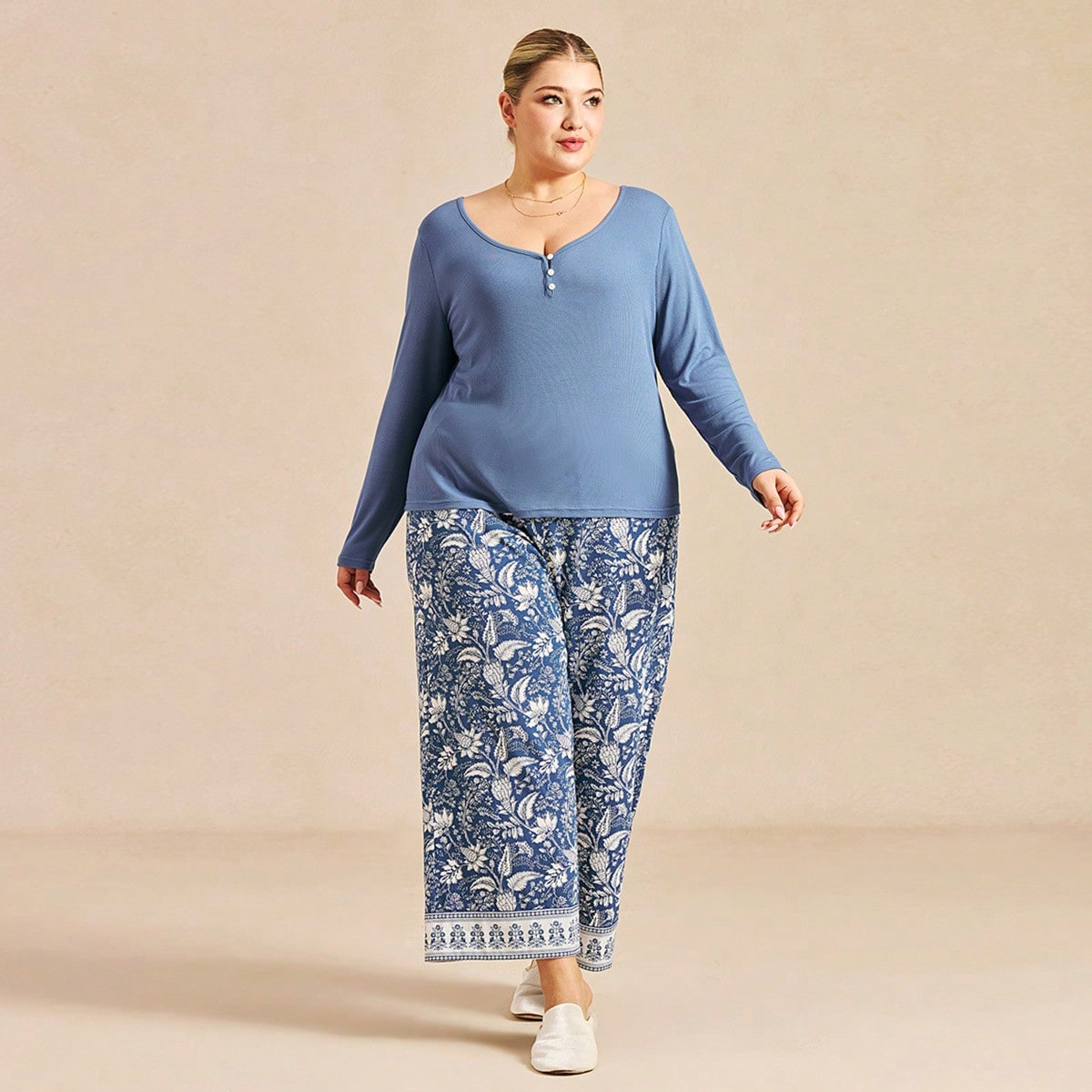 Conjunto de pijama holgado de talla grande con camiseta larga básica azul suave y pantalones de algodón con estampado, pantalones con bolsillos que