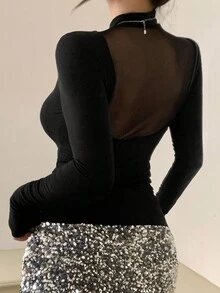 DAZY 女士黑色网眼拼接露背修身高领长袖T恤，优雅适合音乐节和春夏穿着 - 黑色 - 查看 4