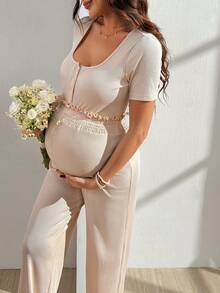 SHEIN Conjunto de maternidad de 2 piezas: Top de manga corta con cuello cuadrado y botones de unicolor & Pantalones de cintura elástica con ajuste relajado - Albaricoque - Ver 5