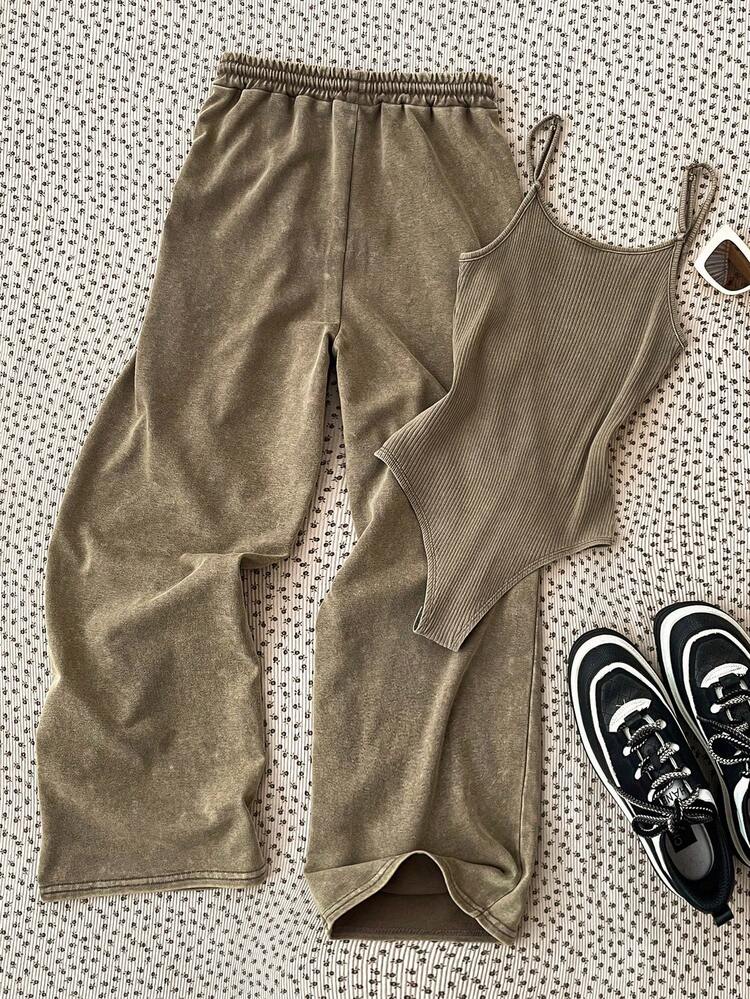 Conjunto de 2 piezas para niña preadolescente: Mono de punto acanalado con bordado de copo de nieve y Nueva York, y pantalones jogger casuales minimalistas retro con estampado de copos de nieve - Caqui - Añade 2