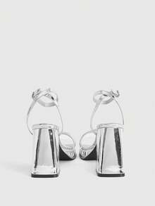 CUCCOO LuxiPop 女士时尚黑色系带高跟凉鞋，优雅百搭，适合毕业舞会、夏季度假、商务休闲、春夏、旅行必备，2000年代风格 - 銀色亮面 - 查看 4