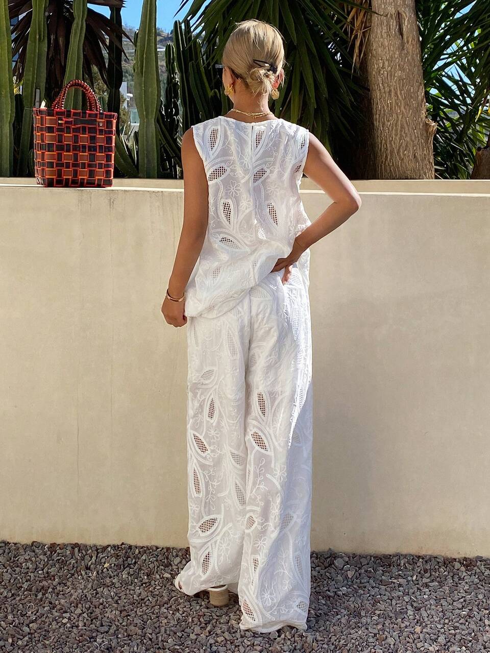 Women's Lace Fabric Elegant Round Neck Sleeveless Top And Long Pants 2 Pieces Set, Vacation Style Short Sets For Women Summer