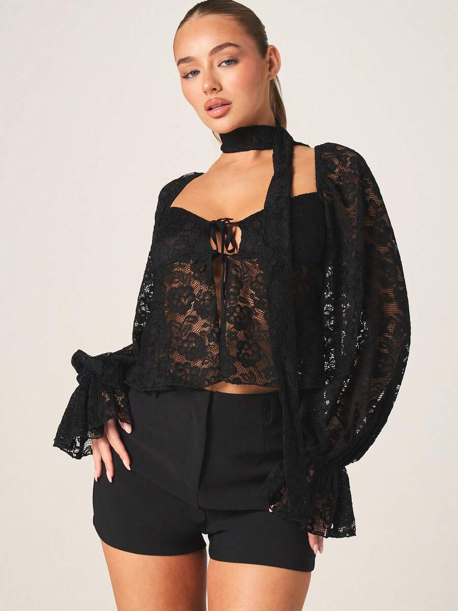 MISSGUIDED 蕾丝喇叭袖衬衫，系带领口设计，纽扣前襟，适合办公室、派对、晚宴等场合。 - 黑色 - 查看 1