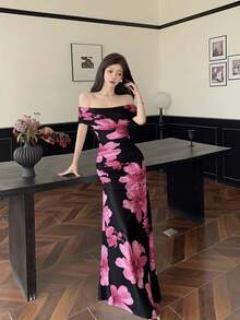 Modelyn 女士碎花印花露肩褶皱腰身优雅连衣裙，适合婚礼、约会等场合 - 黑色 - 查看 6