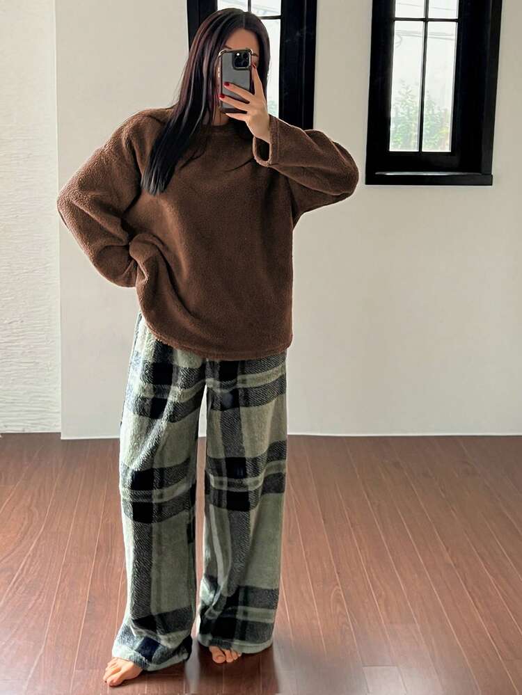 Women's Thick Fleece Solid Color Top And Plaid Loose Pajama Pants Set, Winter Sleepwear