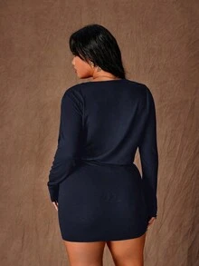 Rustia Sexy Plunging Neck Long Sleeve Stretchy Bodycon Plus Size Dress - Navy Blue - View 2