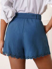 Lilora Damen einfarbige plissierte lässige vielseitige Alltagsshorts mit Zackensaum, hoher Taille, blaue Shorts, hochwertig, modisch, vielseitig und elegant Stickerei, geeignet für den Arbeitsweg, den täglichen Casual-Ausgang, Partys, Dates, Treffen, Freizeitaktivitäten, Picknicks, Urlaube, Sommerreisen und Ferien. Elegante Shorts mit Zackensaum, stilvolle Shorts, Shorts mit Gürtel, Shorts für Damen, Sommer-Outfits für Damen, Damen-Shorts, Sommer-Shorts für Damen - Blau - Übersicht 8