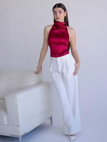 Andrea Bello Top básico elegante de cuello alto y espalda con cordón elástico ajustable - Burdeos - Ver 1