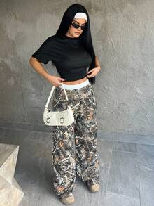 Dayanna Comas 女式夏季简约 Y2K 基本款日常休闲返校街头风弹力白色宽松褶皱短款 T 恤 - 黑色 - 查看 3