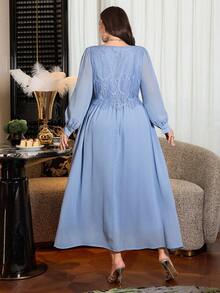 Modelyn Đầm ren phối ren tay phồng, eo thắt, kiểu dáng lãng mạn, thanh lịch dành cho phụ nữ cỡ lớn. - Màu xanh lam - Xem 2