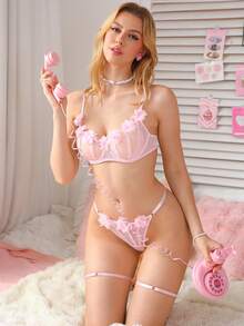 PetitDoll Bộ đồ lót gợi cảm 4 món: Áo hai dây ren phối lưới họa tiết hoa ngọt ngào và ngây thơ + Quần lọt khe + 2 dây nịt cho nữ - Hồng - Xem 1