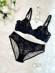 2pcs Plus Size Women Sexy Lace Bra Set, Underwire Thin Cup Bra And Panty Set - Black - View 2