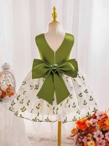SHEIN Glamorique Kids 女童白色蝴蝶结腰身V领露背刺绣优雅派对连衣裙，适合所有季节 - 綠色 - 查看 1