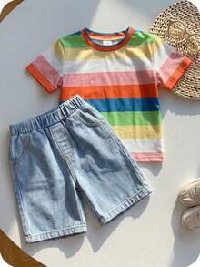 SHEIN Little Byeori 2件組小男孩恐龍壓紋短褲套裝 - 彩色 - 查看 4