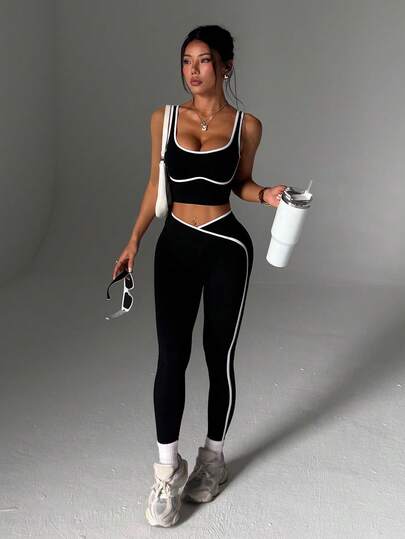 With My Calm Women's Seamless Sports Yoga Set, Black & White Color Block
