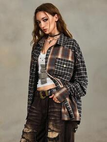 ROMWE Grunge Punk Camisa oversize vintage de cuadros a patchwork con remaches, bolsillos y puños - Multicolor - Ver 5