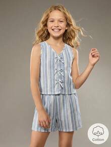 SHEIN Sparklyn مصمم للفتيات المراهقات، هذه المجموعة المكونة من قطعتين للربيع/الصيف تشمل ملابس علوية خزانة مخططة مع فيونكة أمامية وشورت كاجوال فضفاض بخصر مطاطي. إنها خيار متعدد الاستخدامات مناسب للعطلات والأزياء اليومية الكاجوال - الأزرق - مشاهدة 8