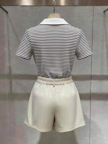 GlowEve 时尚休闲复古条纹短袖 Polo 领女式 T 恤，绣马图案 + 雪纺口袋短裤两件套，夏季 - 白色 - 查看 2