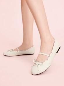 CUCCOO DOLLMOD 银色圆头褶皱芭蕾舞鞋 法式复古单踏板平底学院单鞋 女士温柔气质蝴蝶结百搭单字腰带玛丽珍鞋 - 米白色 - 查看 3