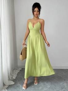 Elenzga Đầm maxi dáng dài thanh lịch, thoải mái, gợi cảm kiểu Pháp, thắt dây, hở lưng, dây mảnh, thích hợp cho kỳ nghỉ hè, mùa xuân/hè, màu trơn, xếp ly, đầm maxi nữ mùa hè, đầm đi nghỉ mát, phong cách mùa hè nắng ấm, thích hợp cho hẹn hò, tiệc sinh nhật, đám cưới, sự kiện tựu trường, thời trang nữ mới. - màu xanh lá - Xem 3