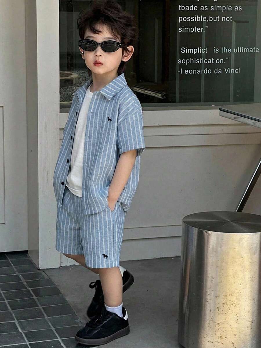 Dazy Kids 男童夏季休闲度假及日常通勤独角兽刺绣条纹印花宽松短袖衬衫短裤套装 - 藍色 - 查看 1