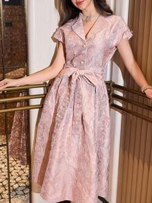 Modelyn Đầm nữ mùa xuân/hè màu hồng dệt jacquard, tay ngắn, cổ cài cúc, dáng chữ A thanh lịch. - Hồng - Xem 7
