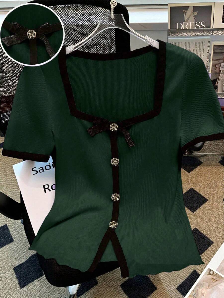 GlowEve CURVE Plus Size Women Metal Button & Sequin Bow Decor Fitted Short Sleeve T-Shirt, Round Neck, Suitable For Summer Vacation - Green - View 1