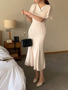DAZY 优雅褶皱领口系带腰身纯色无袖连衣裙，女士夏季吊带裙 - 杏色 - 查看 5