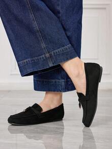 Sleekvia Women's Metal Decor Casual Versatile Flat Shoes - Black - View 5