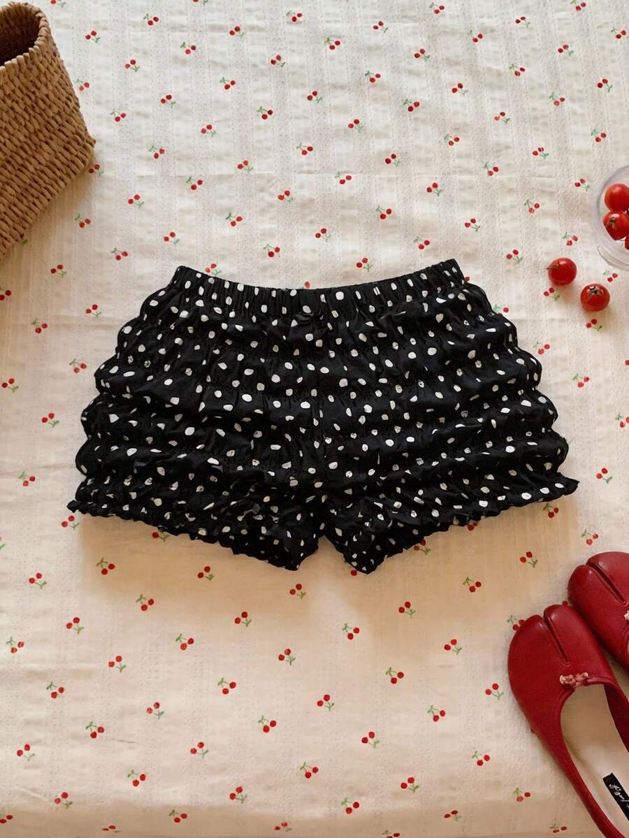 SHEIN MOD 大码女式百搭波点夏季休闲黑白波点蝴蝶结泡泡短裤，秋冬新年造型，西部风，可爱短裤，黑色荷叶边短裤，波点短裤，黑色涤纶波点短裤，褶皱腰部荷叶边下摆宽松休闲风格轻薄面料夏季日常穿着度假休闲女裤 - 黑與白 - 查看 1