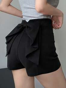 FRIFUL 女款純色修身短褲，蝴蝶結裝飾，適合日常穿著與校園穿搭 - 黑色 - 查看 4