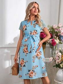 SHEIN Romantic Holiday Round Neck Short Sleeve Patchwork Lace Knee-Length Fitted Maternity Dress - Blue - View 3