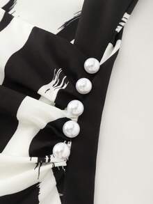 GlowEve 女士黑白抽象涂鸦印花V领侧边褶皱珍珠装饰迷人优雅休闲通勤法式时尚街头风百搭商务度假无袖上衣/衬衫，黑白配色，早春/春夏新款 - 彩色 - 查看 6