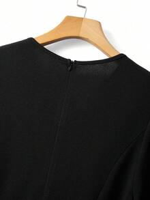 GlowEve CURVE Rochie midi cu guler rotund și decorațiuni cu funde, mărime plus, pentru femei - Negru - Vizualizare 5