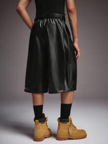 STYNVO 男士纯色褶裥口袋宽松休闲及膝PU短裤 - 黑色 - 查看 2