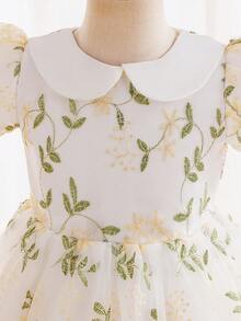 SHEIN Glamorique Kids 女童公主裙，花童，生日派对，晚宴，立体花朵收腰蓬蓬裙，四季皆宜，翻领，网纱泡泡袖优雅派对礼服，华丽连衣裙，复活节，夏季，优雅派对礼服，儿童茶会礼服，女童花园派对礼服，儿童刺绣花朵连衣裙，儿童传家宝连衣裙 - 白色 - 查看 4