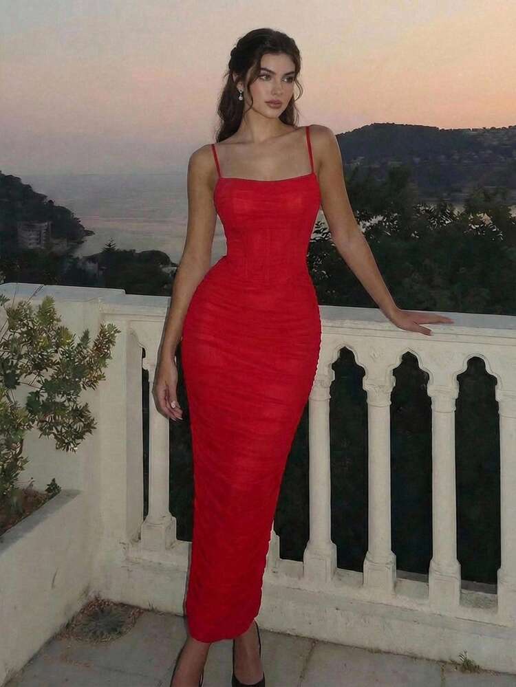 SHEIN MOD Robe de soirée en maille froncée et unie, style cami, pour soirée, date ou fête - Rouge - Voir 5