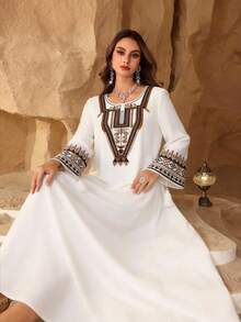 Al Najma Đầm dài màu trắng thêu, tay xẻ và viền tua rua. - trắng - Xem 3