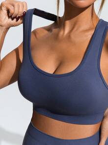 SHEIN 2 piezas Conjunto deportivo de maternidad con top de camiseta de punto de unicolor y parche elástico, y shorts - Neblina azul - Ver 5
