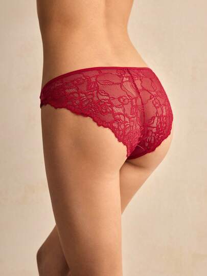 Charlaine 红色薄纱蕾丝拼接性感露背蕾丝内裤，优雅精致，浪漫法式风格女士丁字裤