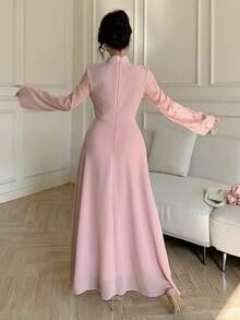 Modelyn Đầm hồng dài tay cổ đứng phối màu tương phản thanh lịch, thắt eo. - Hồng - Xem 2