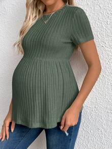 SHEIN Camiseta de maternidad de unicolor con cuello redondo, manga corta, acanalada y con volante en el bajo - Verde - Ver 5