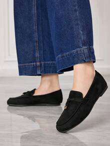 Sleekvia Women's Metal Decor Casual Versatile Flat Shoes - Black - View 3