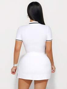 BamGleam 女士撞色 Polo 领短袖露脐 T 恤和侧开衩裙裤休闲两件套 - 白色 - 查看 2