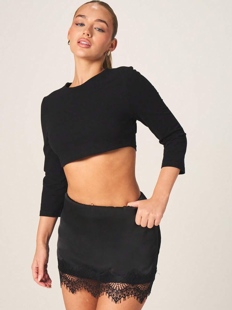 MISSGUIDED Cropped Long Sleeve Round Neck Top With Three Quarter Sleeves For Casual Everyday Wear - Black - View 1