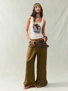 SoleilVie 女士常规版型吊带背心，修身弹力针织面料。正面印有复古波西米亚风图案的西部牛仔背心，适合女性穿着。款式包括：牛仔上衣、牛仔竞技上衣、西部露脐上衣、波西米亚风背心、大地色系女装、夏季女士裤装、亚麻裤、Anthropologie 女式牛仔裤。 - 彩色 - 查看 1