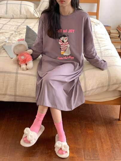 DAZY 可爱小熊英文图案宽松长袖长款T恤裙，女士睡衣
